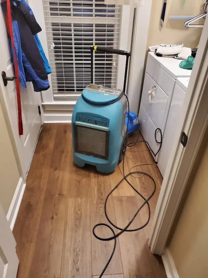 Commercial dehumidifier deployed for Crawl Space Restoration in Cartersville